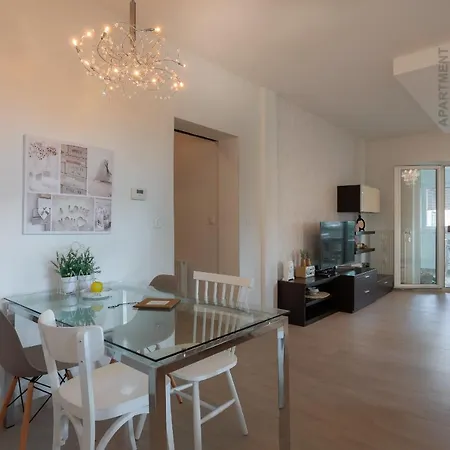 Kaya Apartment *
